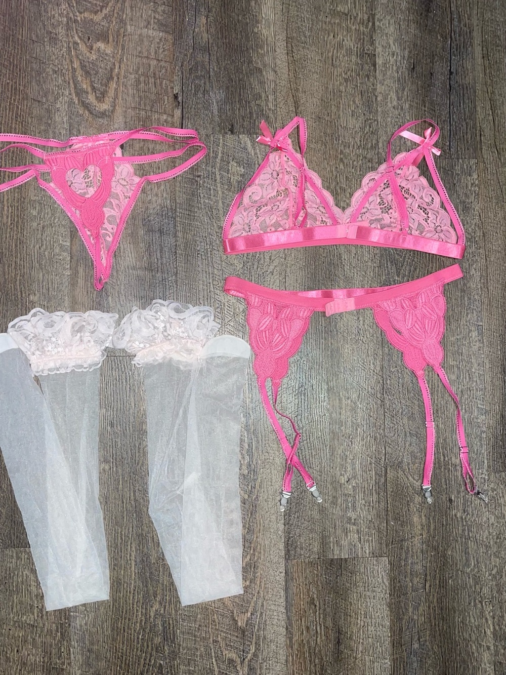 Avidlove Pink Lace Bralette & Heart Garter Panty Set - Women - Picture 7 of 9